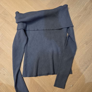 H&M Ribbed Off-Shoulder Top
