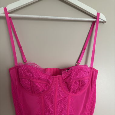 Neuwertiges Shein Bustier, Neonpink, Gr. L 