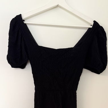 Sommerkleid mit Rückenausschnitt