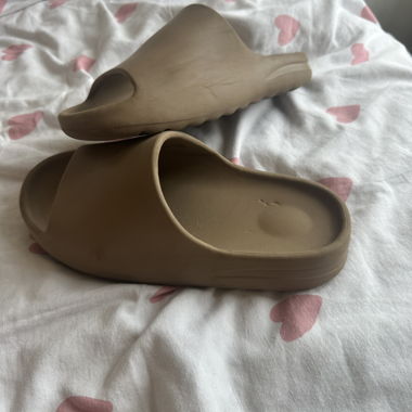 Yeezy slides 