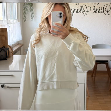 Cream-coloured Crop Sweater