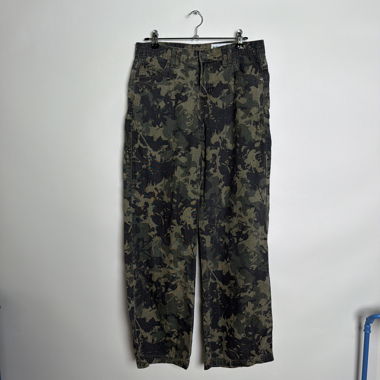 Bershka Camo Cargo-Hose