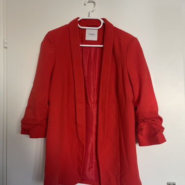 Blazer rouge pour femme de Pieces