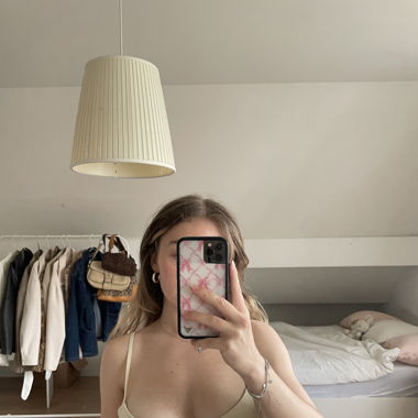 super cute flower top 