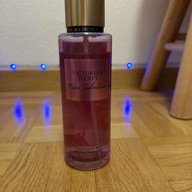 Victoria’s-Secret-Rosen-Nebel