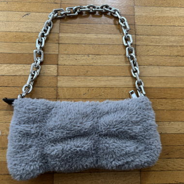 Sac à main duveteux avec chaîne