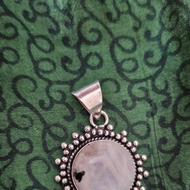Pendentif avec pierre de lune / moonstone pendent