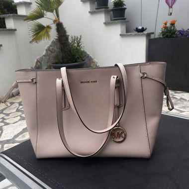 Michael Kors Tote Bag with Many Compartments