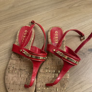 Guess Sandalen