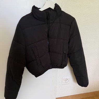 Black short padded jacket PrettyLittleThing