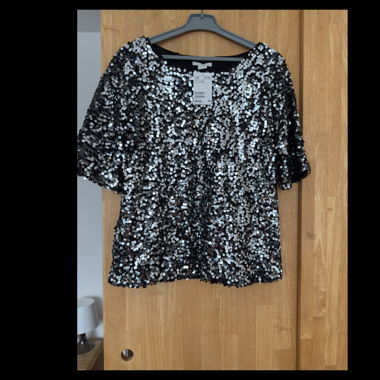 Haut a sequins 