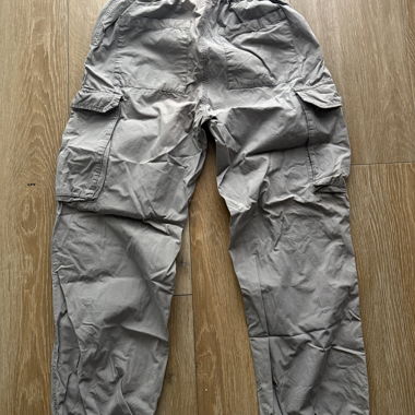 Pantaloni parachute Stradivarius
