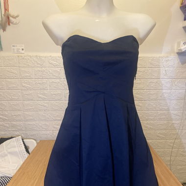 Dunkelblaues Kleid