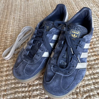 Baskets Adidas bleues