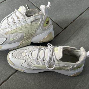 Nike Sneakers in White/Green