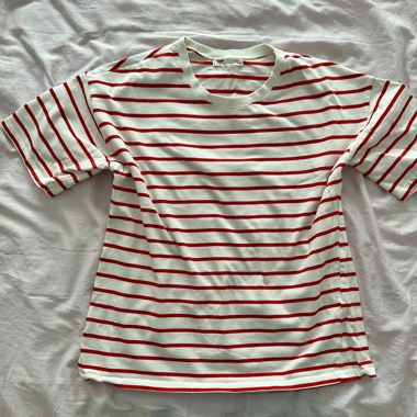 White and red striped t-shirt 