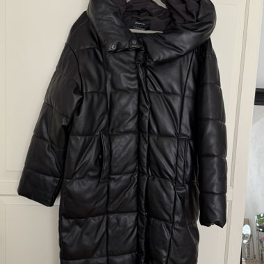 Cappotto in ecopelle Stradivarius per l'inverno