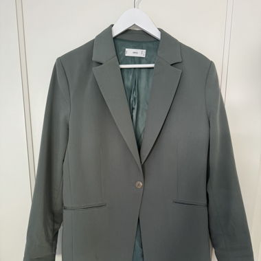 Long Blazer in trendy Green