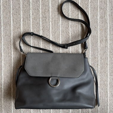Grau Crossbody-/Schultertasche