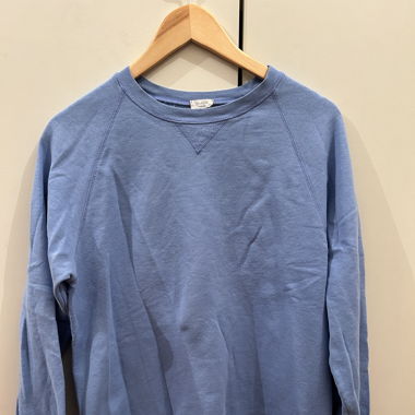 hellblaues Sweatshirt