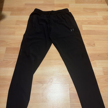 Schwarze Under Armour Hosen