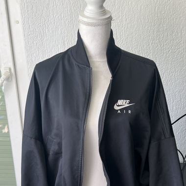 NIKE AIR W Jacket – Sportlich & stylisch