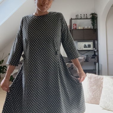Robe noir et blanc à motif 3/4 manches