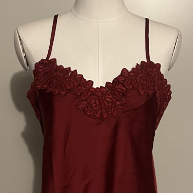 Haut en satin Guess avec dentelle