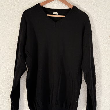 Maglione nero in lana