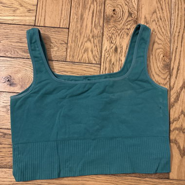 Grünes Crop-Top ohne Ärmel