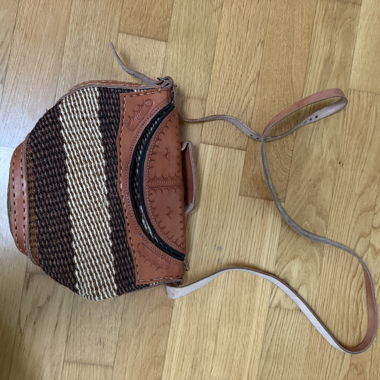 Borsa a tracolla in pelle intrecciata