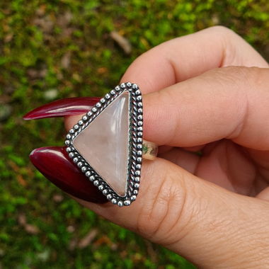 Anello con quarzo rosa naturale