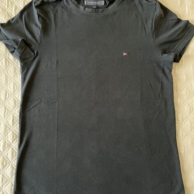Tommy Hilfiger Black T-Shirt