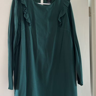 Green ruffle dress