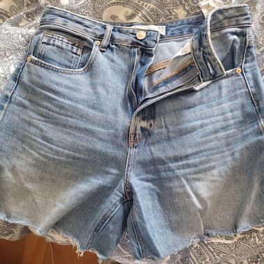 Jeansshorts Grösse 40