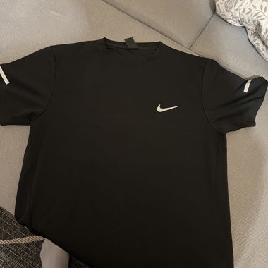 T-shirt Nike nero