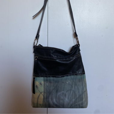 Sac peint à la main. Iñaki Sampedro