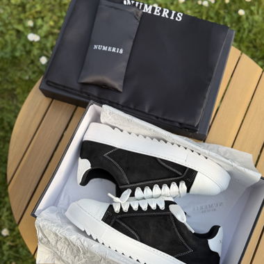 Numeris Sneakers