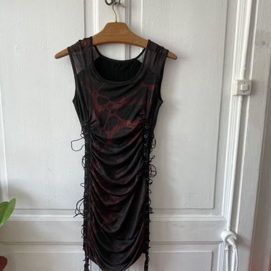 Schwarzes Gothic-Schnürkleid