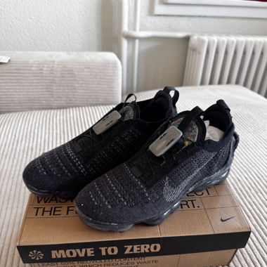 Chaussures Nike AIR VAPORMAX 2020 FX taille 42