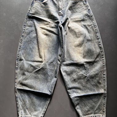 Jeans giapponesi a taglio balloon