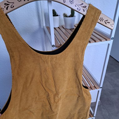 Kleid / Latzkleid