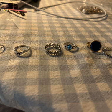 Lot de 4 bagues en argent