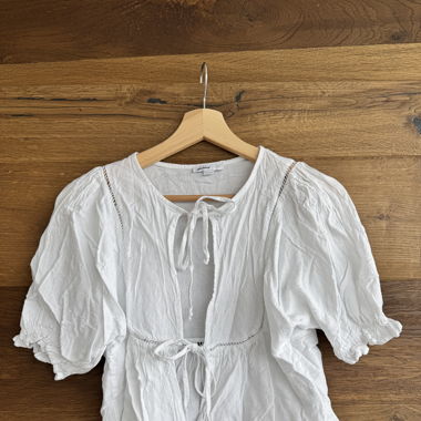 Subdued Top
