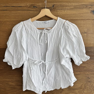 Subdued Top