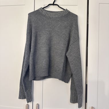 Maglione con dettagli in perle