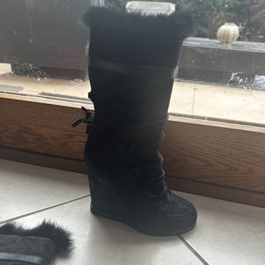 Superbes bottes de neige compensées et fourrees 