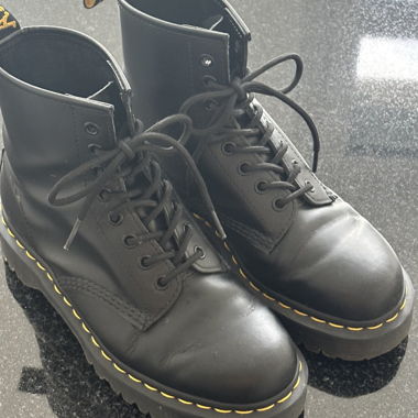 Stivaletti neri Dr. Martens