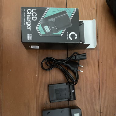 Ladegerät für Digitalkamera, Olympus SZ-14,