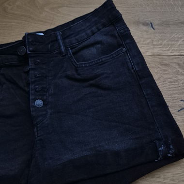 ONLY schwarze Jeans-Shorts 